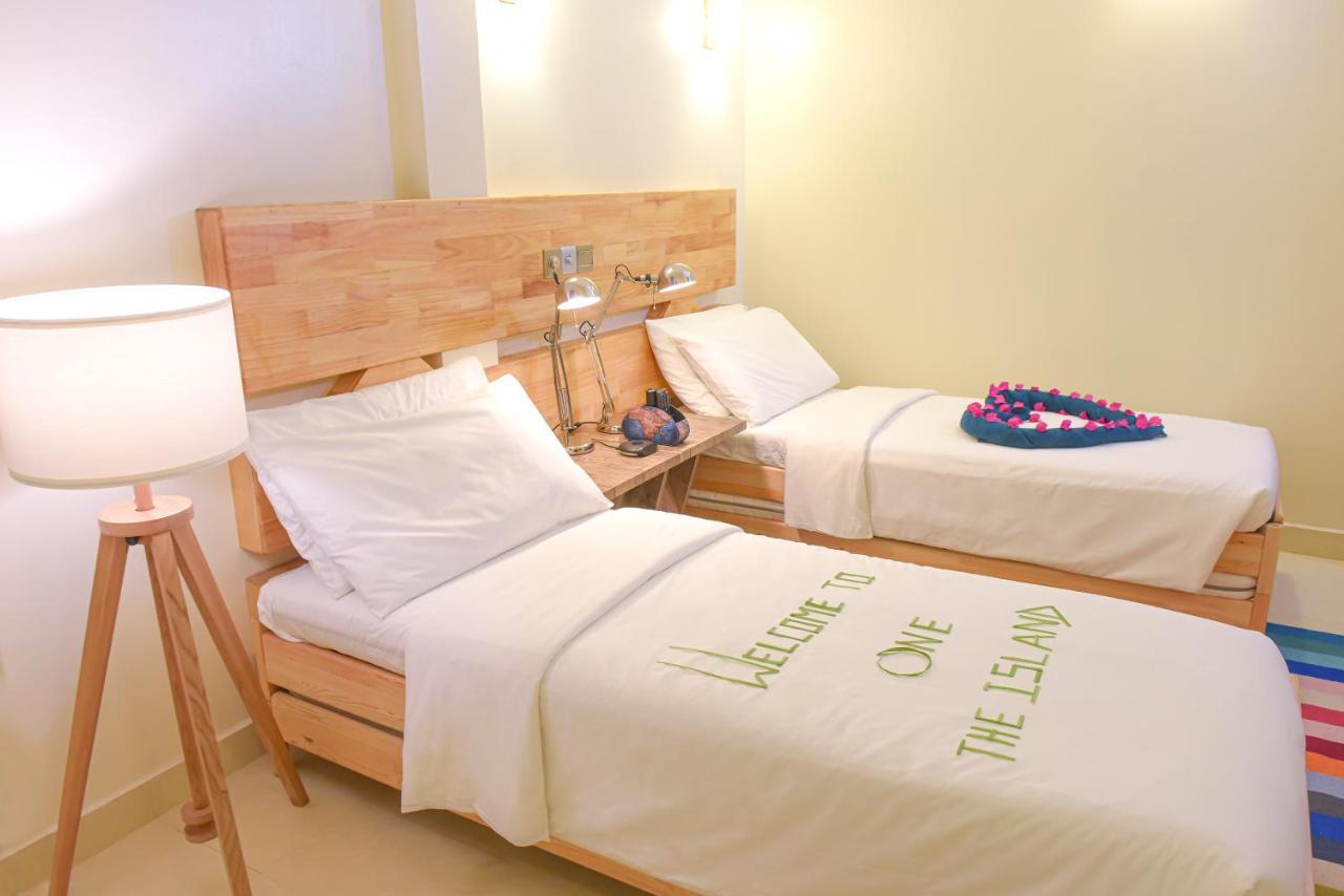 One The Island Hotel นาอิฟารุ ภายนอก รูปภาพ