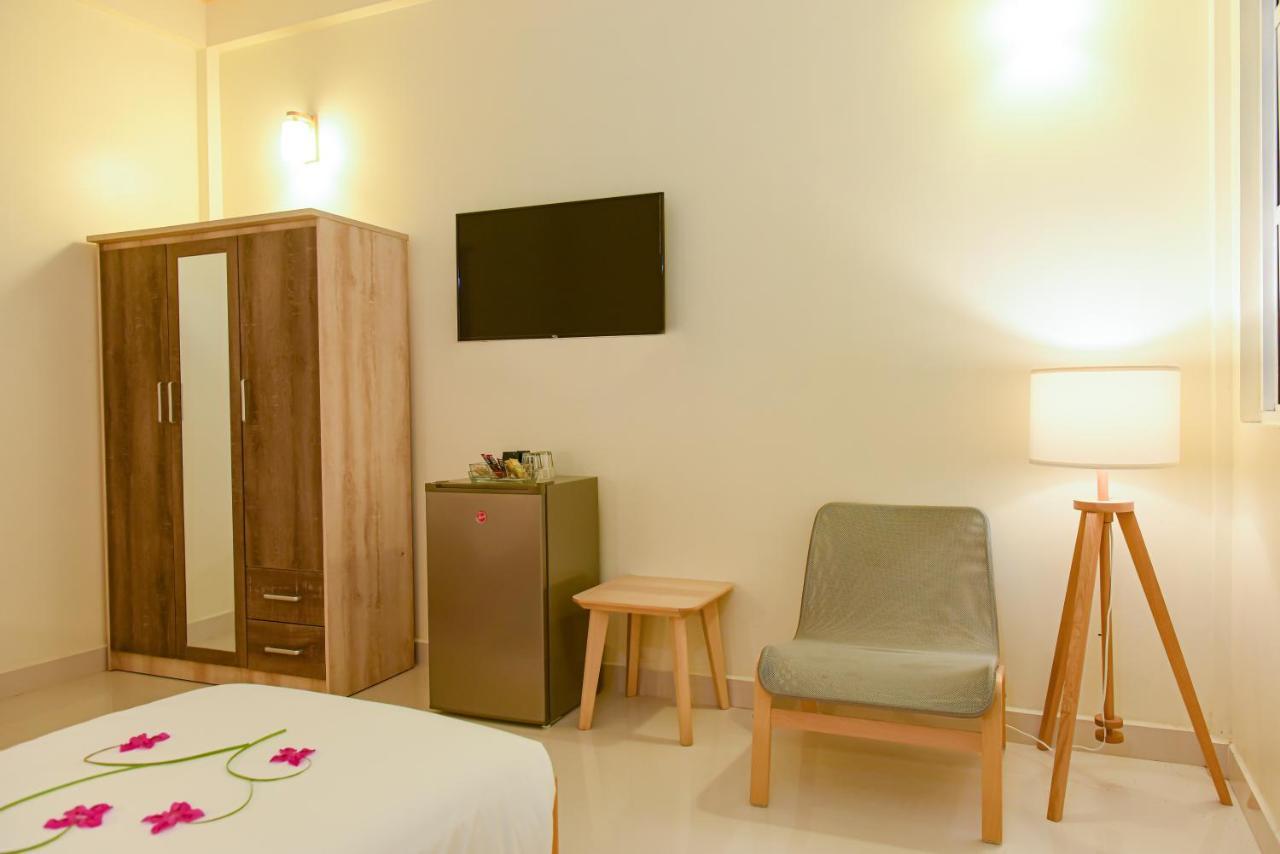 One The Island Hotel นาอิฟารุ ภายนอก รูปภาพ