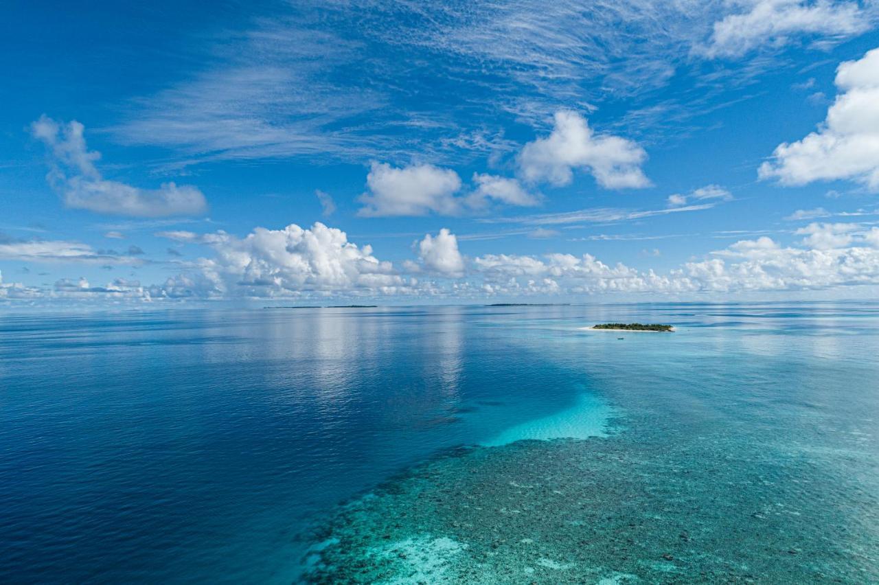One The Island Hotel นาอิฟารุ ภายนอก รูปภาพ