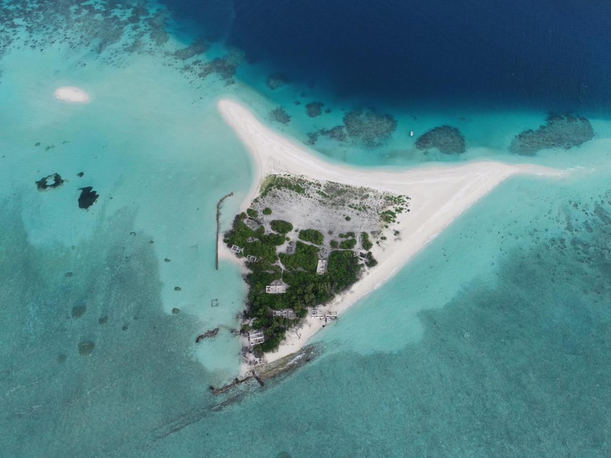 One The Island Hotel นาอิฟารุ ภายนอก รูปภาพ