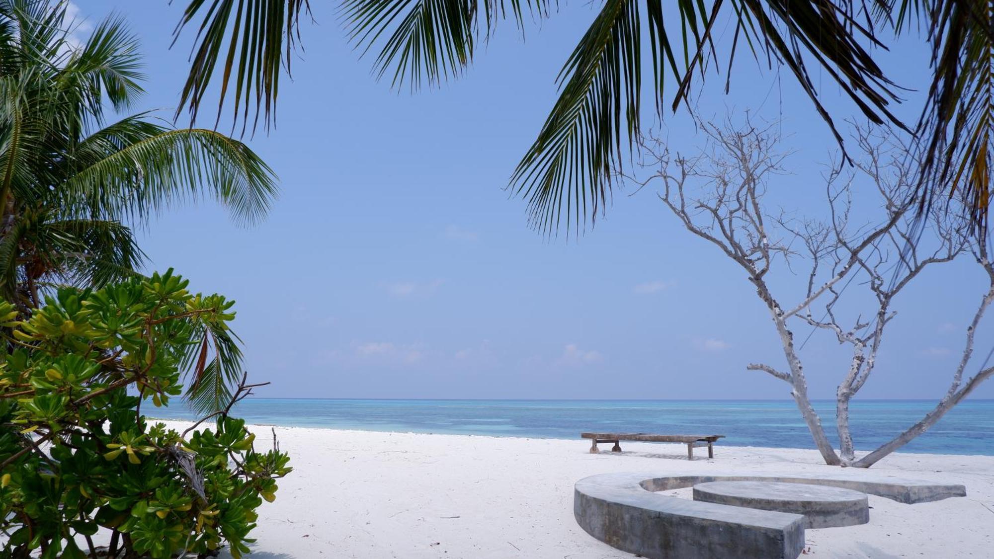 One The Island Hotel นาอิฟารุ ภายนอก รูปภาพ